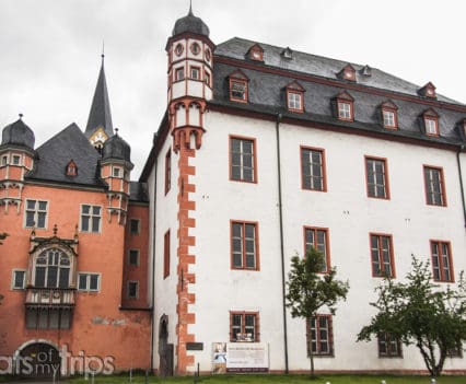 Viaje Coblenza que ver Old Kauf und Danzhaus Schöffenhaus turismo Alemania Koblenz barco río Rin desembocadura Mosela crucero